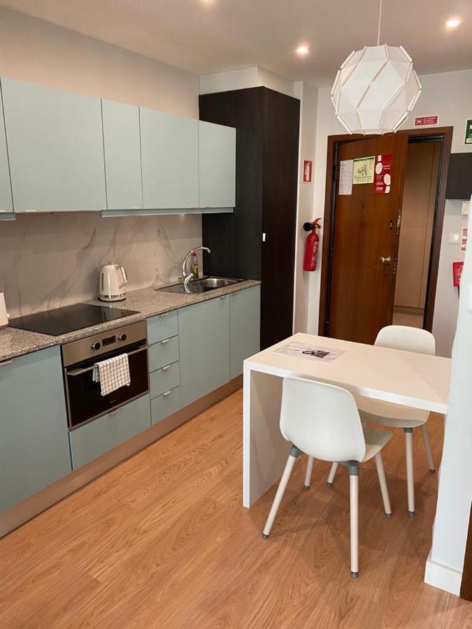 411 Gale Center Apartamento Wi-Fi, Estacionamento Порту Экстерьер фото